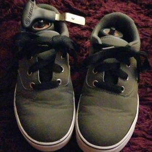 Heelys skates kids size 13